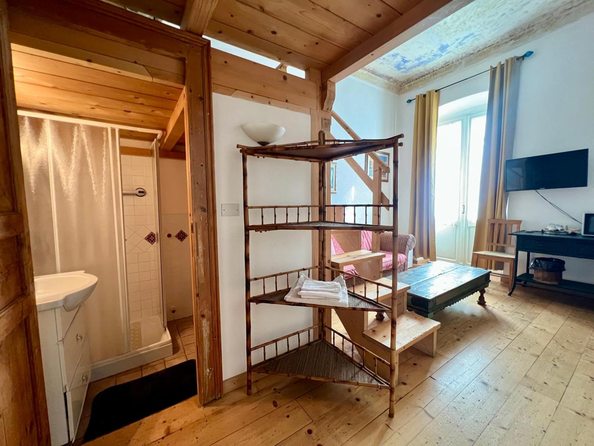 B&B Le Finestre Su Via Cavour Sassari Zimmer foto